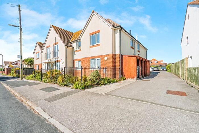 2 Bedroom Flat For Sale In Southwood Road, Hayling Island, Hampshire, PO11