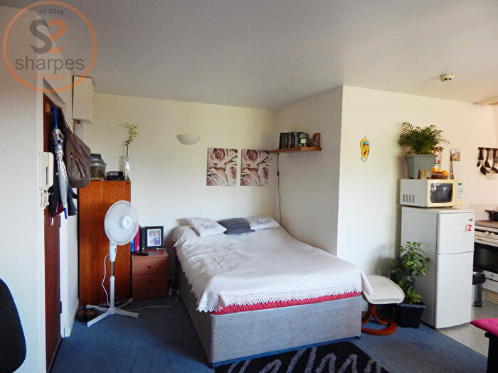 Apartment To Rent In Ravensbury Court, Bishopsford Road, Morden, Surrey, SM4