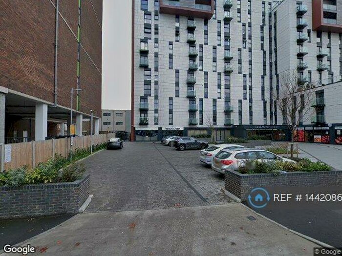 2 Bedroom Flat To Rent In Beaumont Court, Southend, SS2