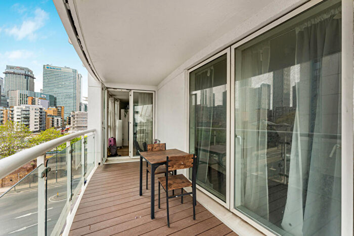 2 Bedroom Apartment For Sale In Prestons Road, London, E14