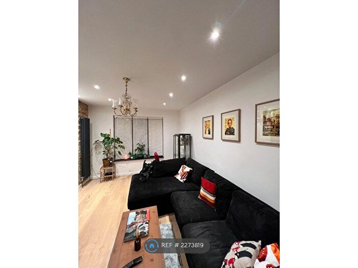 3 Bedroom Terraced House To Rent In Seeley Drive, London, SE21