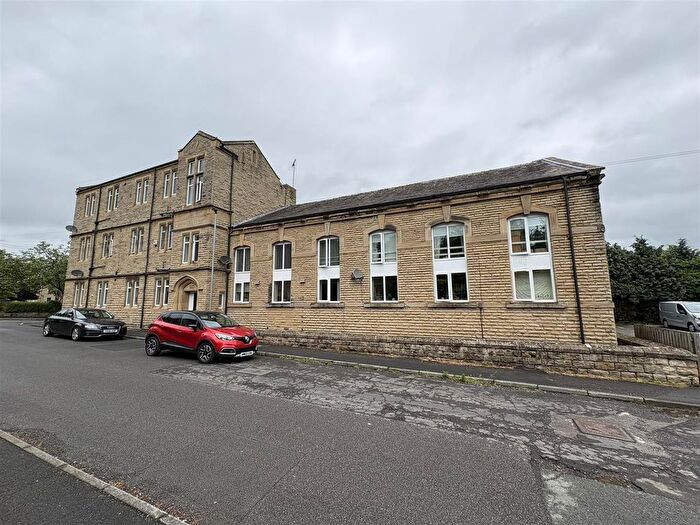 2 Bedroom Flat To Rent In Bennett Street, Liversedge, WF15