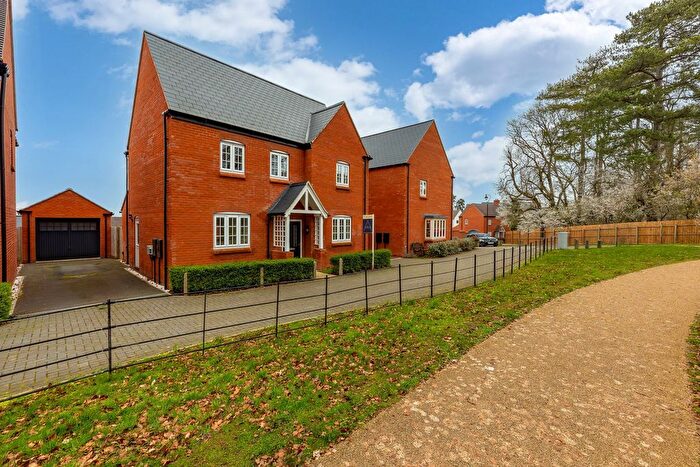 4 Bedroom Detached House For Sale In Ludlow Lane, Towcester, NN12
