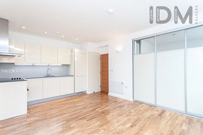 1 Bedroom Apartment To Rent In Holloway Road, London, N19