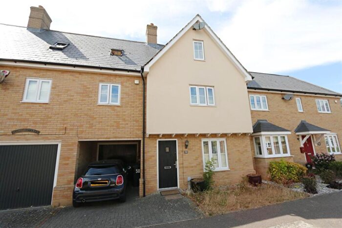 3 Bedroom Terraced House For Sale In Heronslee, Shefford, SG17