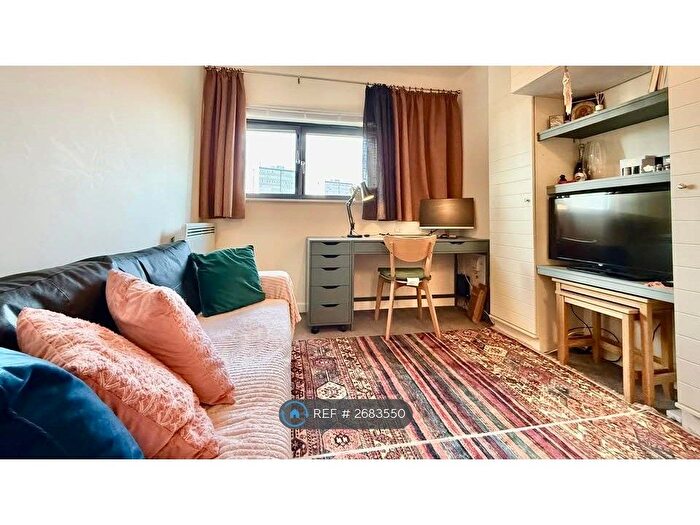 1 Bedroom Flat To Rent In Arsenal, London, N7