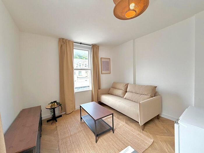 1 Bedroom Apartment To Rent In Glynrhondda Street, Cathays, Cardiff, CF24