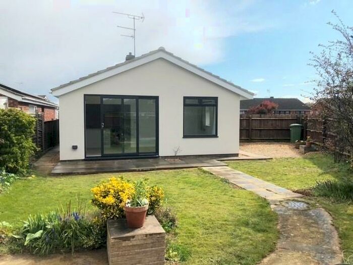 3 Bedroom Detached Bungalow To Rent In Balfour Gardens, Market Harborough, Leicestershire, LE16