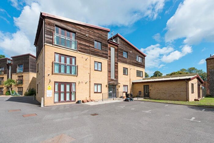 2 Bedroom Flat To Rent In High Street, St. Lawrence, CT11