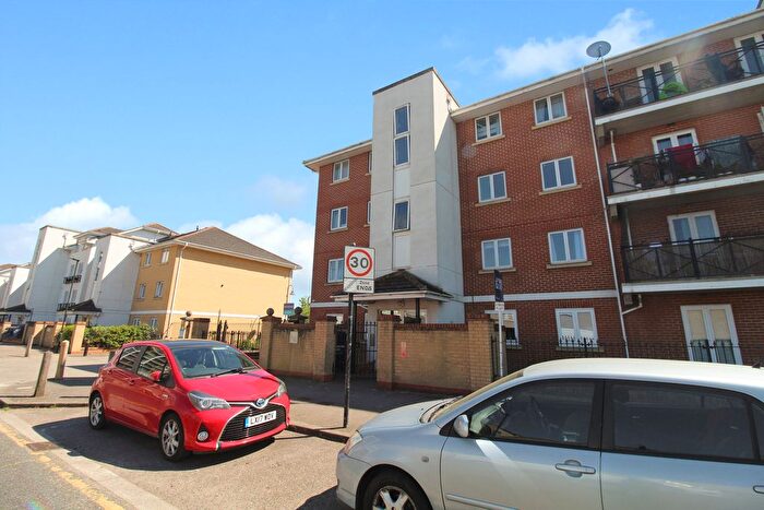 2 Bedroom Flat To Rent In Felixstowe Road, Abbey Wood, SE2