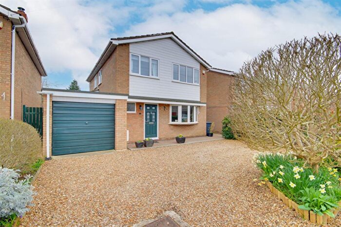 4 Bedroom Detached House For Sale In St. Marys Road, Bluntisham, PE28