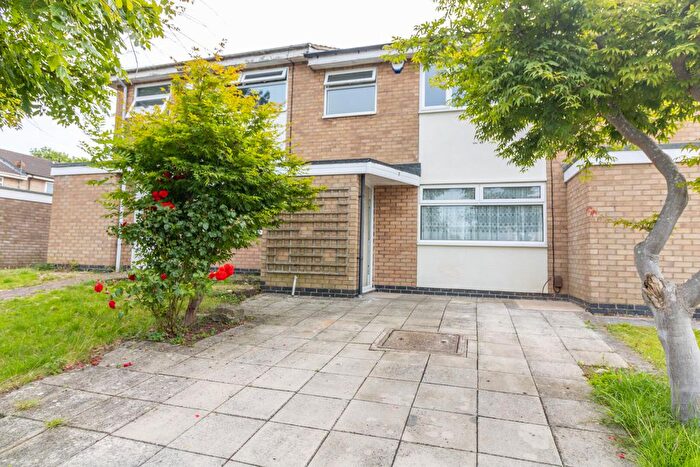 3 Bedroom Property To Rent In Corbet Close, Leicester, LE4