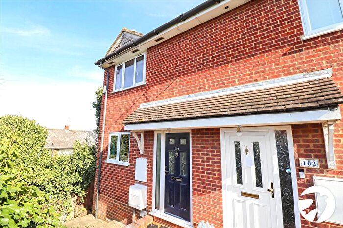 2 Bedroom End Of Terrace House For Sale In Clive Road, Belvedere, DA17