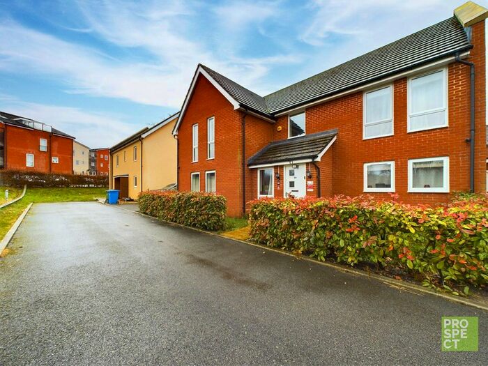 5 Bedroom Detached House To Rent In Mills Chase, Bracknell, Berkshire, RG12