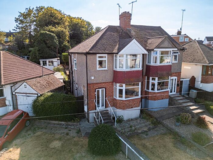 3 Bedroom Semi Detached House For Sale In Evesham Road, Gravesend, Kent, DA12