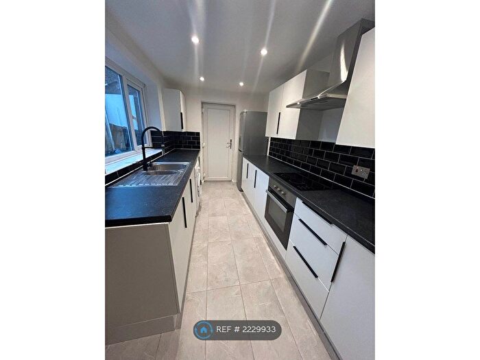 3 Bedroom Terraced House To Rent In Borough Road, Salford, M50