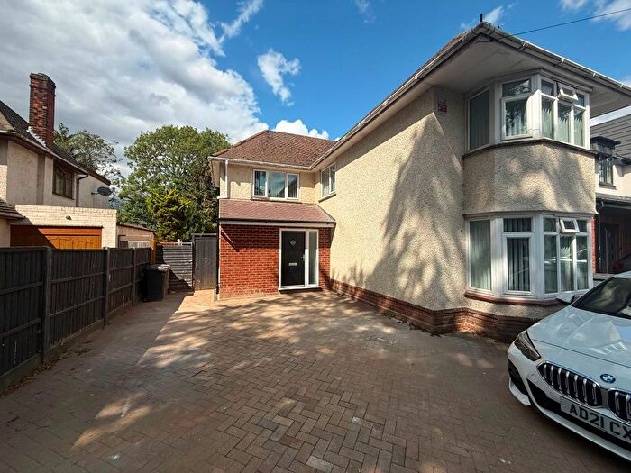 Property To Rent In Room, Dunstable Road Luton, LU4