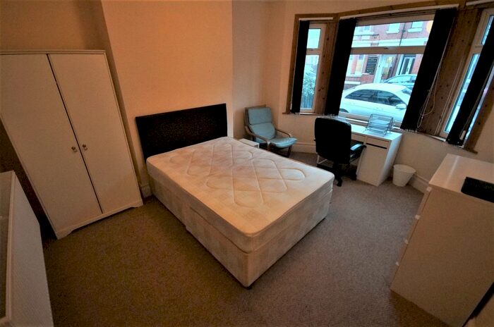 6 Bedroom Semi-Detached House To Rent In Marlborough Road, Coventry, CV2