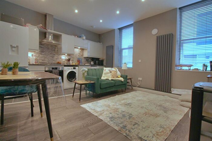 1 Bedroom Flat To Rent In Percy Street, Newcastle Upon Tyne, NE1