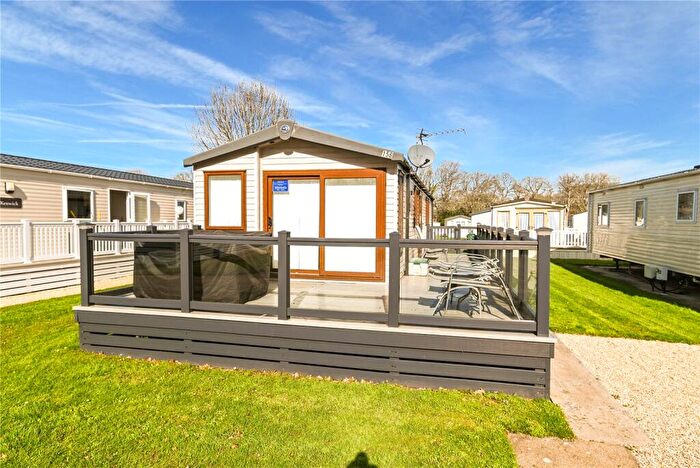 3 Bedroom Park Home For Sale In Sycamore, Hoburne Bashley Holiday Park, New Milton, Hampshire, BH25