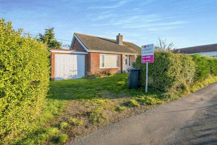2 Bedroom Detached Bungalow For Sale In Horsey Corner, Horsey, NR29