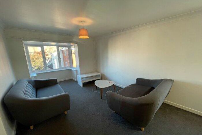 2 Bedroom Flat To Rent In Jesmond Place, Newcastle Upon Tyne, NE2