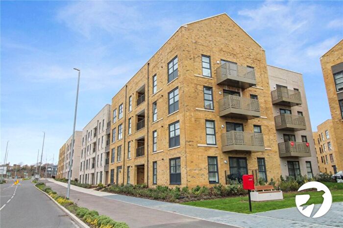 2 Bedroom Flat To Rent In Eastern Avenue, Western Cross, Ebbsfleet Valley, Swanscombe, DA10