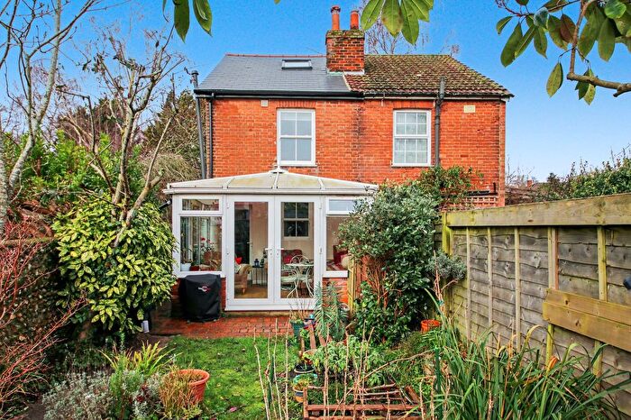 3 Bedroom Semi-Detached House For Sale In Dairymoor, Wickham, PO17