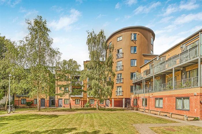 2 Bedroom Flat For Sale In Ladywell Road, Lewisham, SE13