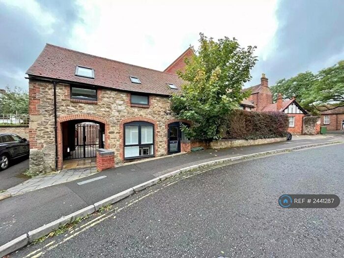 1 Bedroom Flat To Rent In Old Station Yard, Abingdon, OX14