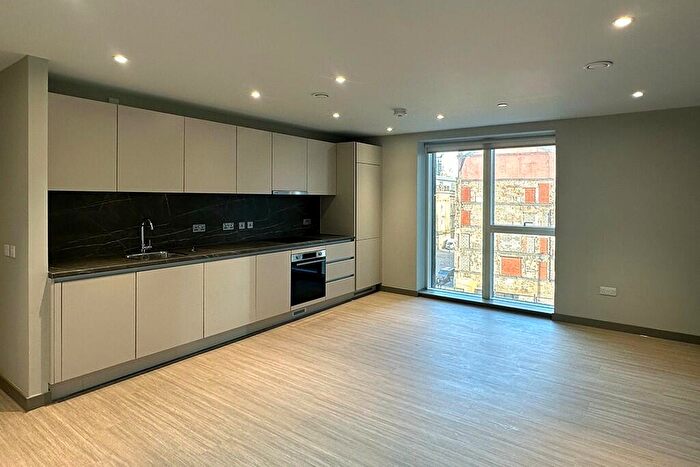 2 Bedroom Apartment To Rent In Candleriggs, Trongate, Glasgow, G1