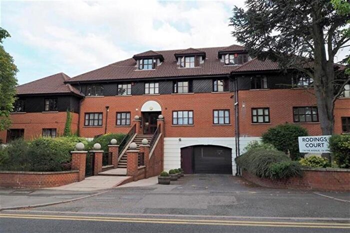 1 Bedroom Apartment To Rent In Rodings Court, The Avenue, Highams Park, E4