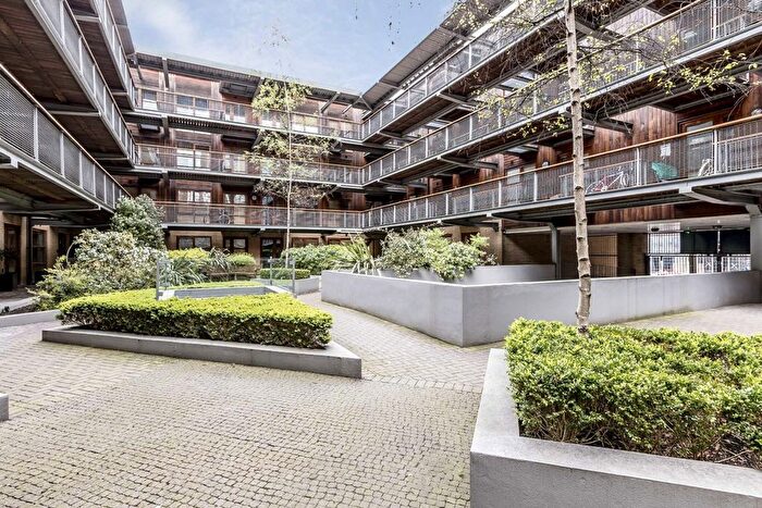 2 Bedroom Flat To Rent In Banister Road, Kensal Rise, W10