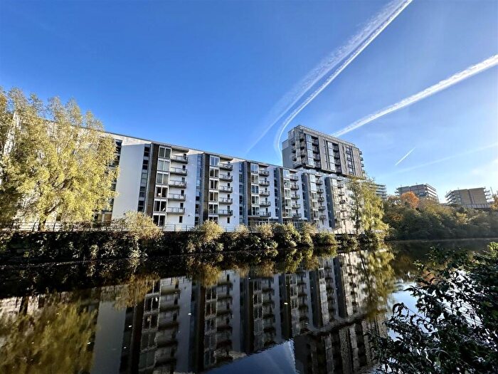 2 Bedroom Apartment For Sale In Water Street, Manchester, M3