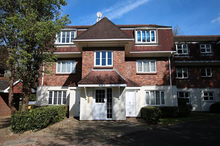 1 Bedroom Flat To Rent In Greenacres, North Parade, Horsham, RH12