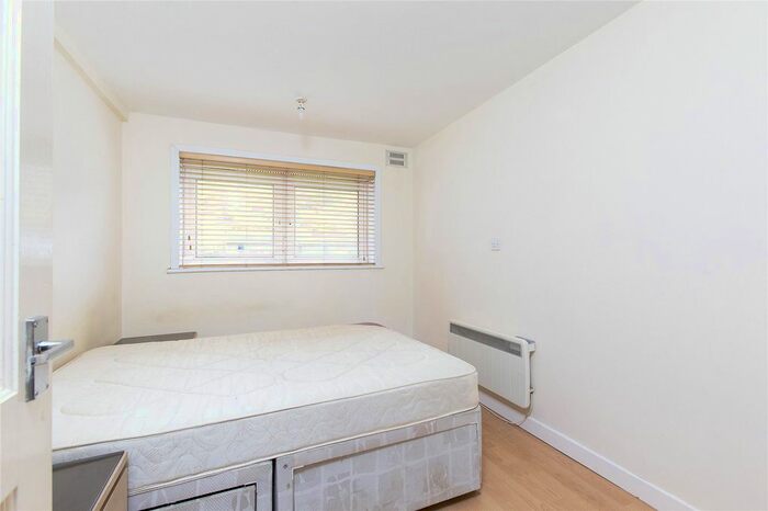 1 Bedroom Flat To Rent In Edinburgh, EH8