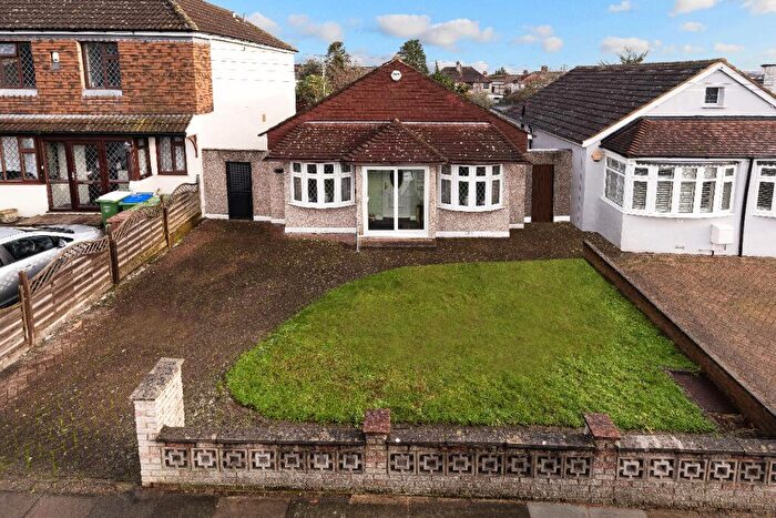 2 Bedroom Detached Bungalow For Sale In Orchard Avenue, Upper Belvedere, DA17