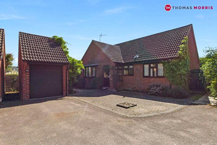 2 Bedroom Bungalow For Sale In Canmore Close, Sawtry, Huntingdon, Cambridgeshire, PE28