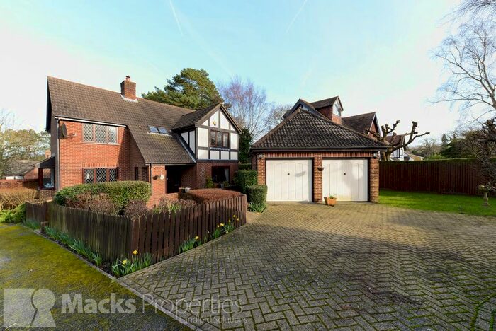 5 Bedroom Detached House To Rent In Benthall Gardens, Kenley, CR8