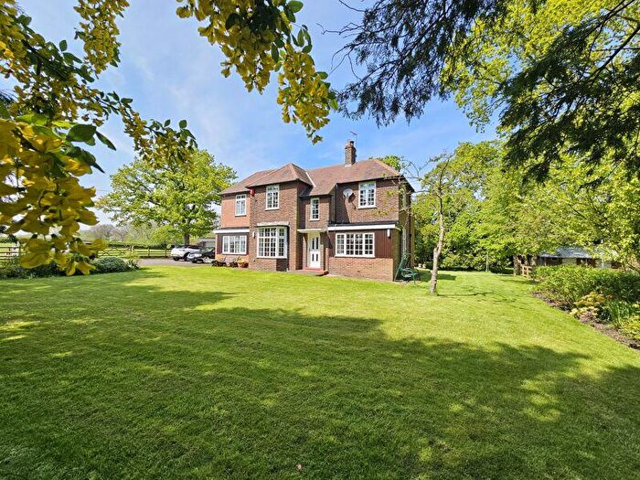 5 Bedroom Detached House For Sale In Westwood, Kirkley, NE20