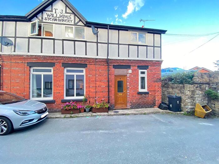 3 Bedroom Apartment To Rent In High Street, Cefn Mawr, Wrexham, LL14