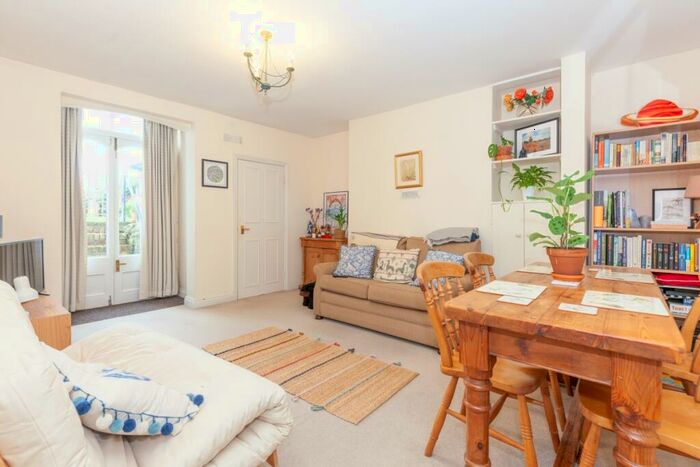 1 Bedroom Flat To Rent In Banbury Road, Oxford, OX2