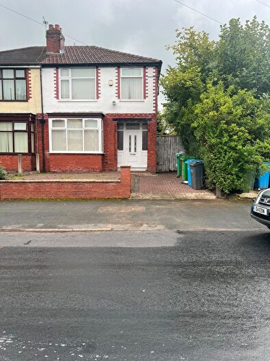 3 Bedroom Detached House To Rent In Moss Bank, Manchester, M8