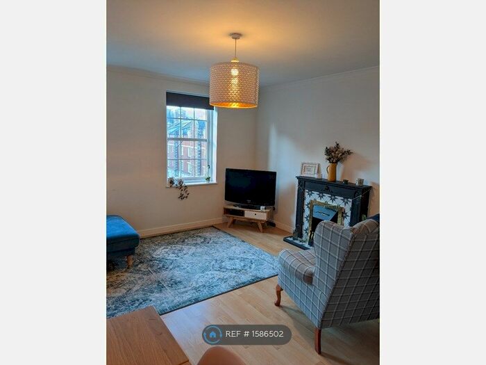 2 Bedroom Flat To Rent In Fox Street, Edinburgh, EH6