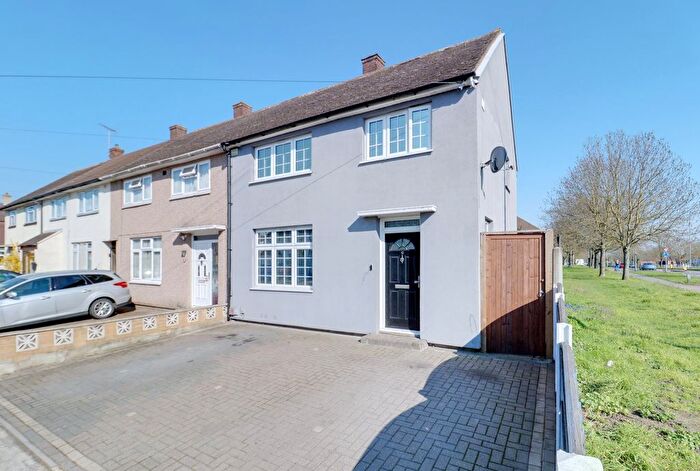 3 Bedroom Terraced House For Sale In Cander Way, South Ockendon, RM15