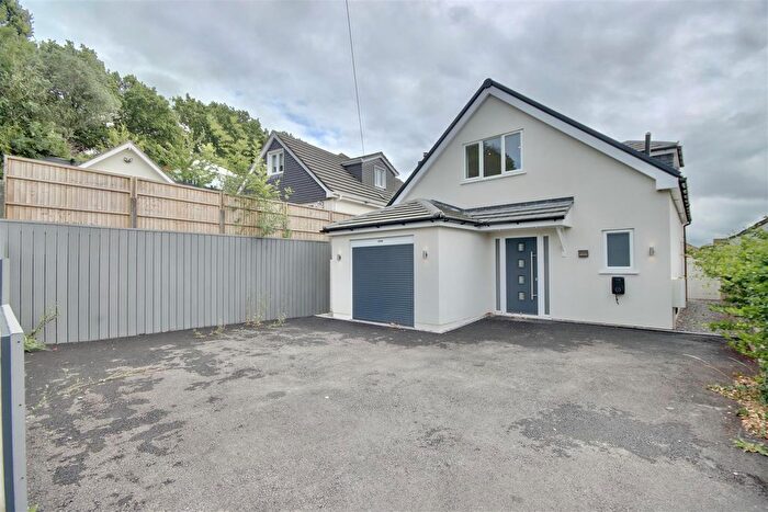 4 Bedroom Bungalow To Rent In Rose Hill, Waterlooville, PO8