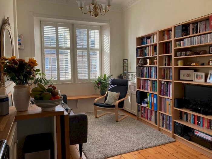 2 Bedroom Flat To Rent In Comely Bank Place, Comely Bank, Edinburgh, EH4