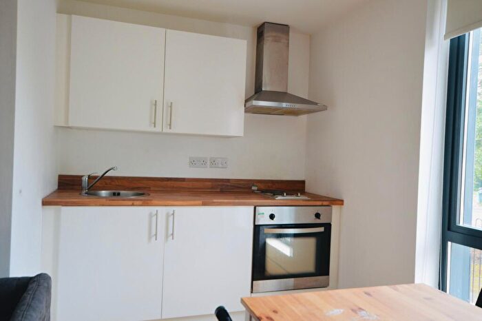1 Bedroom Flat To Rent In Flat, A Upper Hill Street, L8