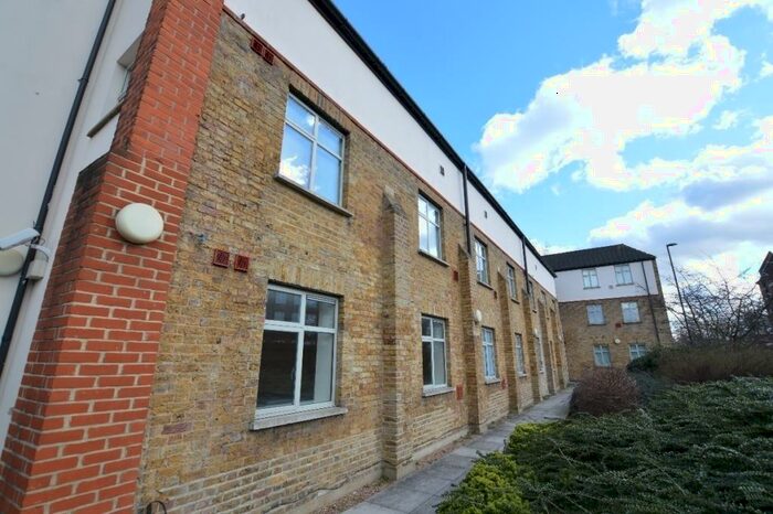 1 Bedroom Flat To Rent In Bell Green London, SE26