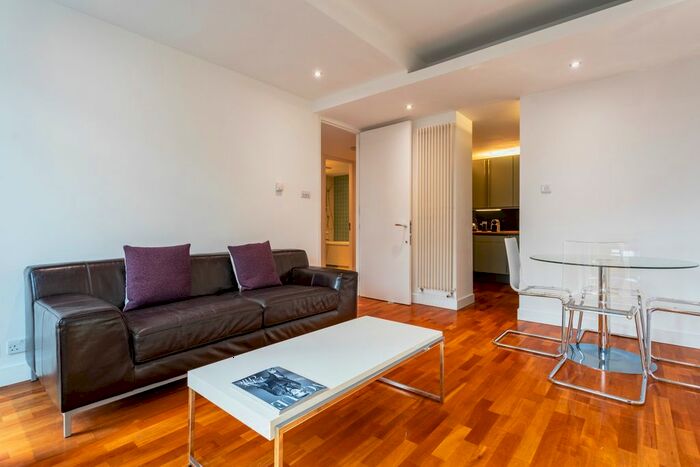 2 Bedroom Flat To Rent In City Road, London, EC1Y